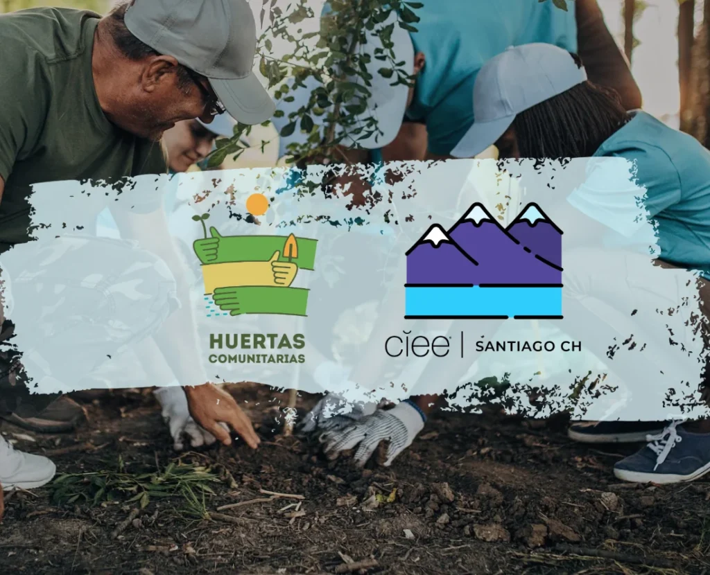 Estudiantes extranjeros y voluntarios trabajando en huerta comunitaria en Chile junto al equipo de Huertas Comunitarias y CIEE